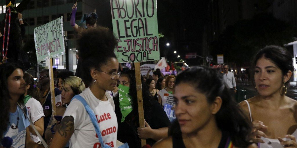 Estudo aponta que negras são mais vulneráveis ao aborto no Brasil
