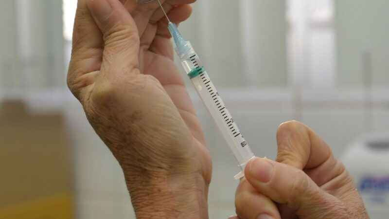 Vacinas também ajudam a conter surgimento de bactérias resistentes