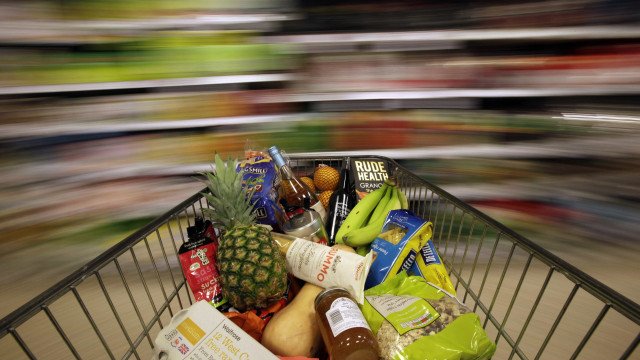 No IPCA, grupo Alimentação e Bebidas cai 0,85% em agosto ante recuo de 0,46% em julho