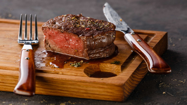 Filé-mignon fica 17% mais barato e é carne com maior queda de preço no ano