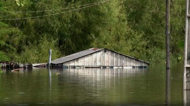 Número de mortos pela chuva no Sul sobe para 42
