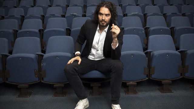 Russell Brand se pronuncia pela primeira vez após acusações de agressão sexual