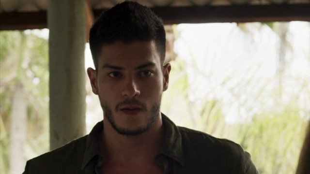 Arthur Aguiar anuncia que será pai pela segunda vez