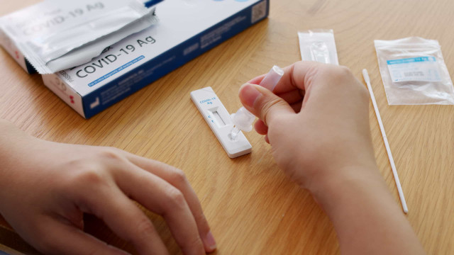 Taxa de exames com resultado positivo para Covid chega a 30% pela 1ª vez desde dezembro