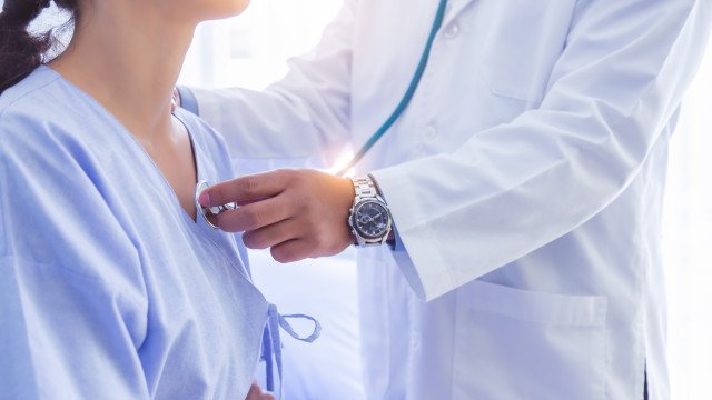 Proporção de médicos no Brasil é parecida com a de países mais ricos?