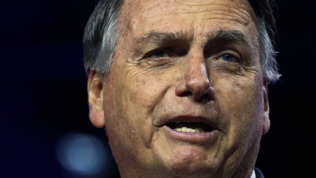 62,1% aponta Bolsonaro como responsável por mortes da Covid-19