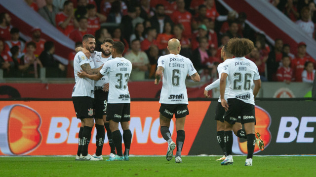 Corinthians reencontra Fortaleza ante da Sul-Americana e 4 meses após 1º ponto de Luxemburgo