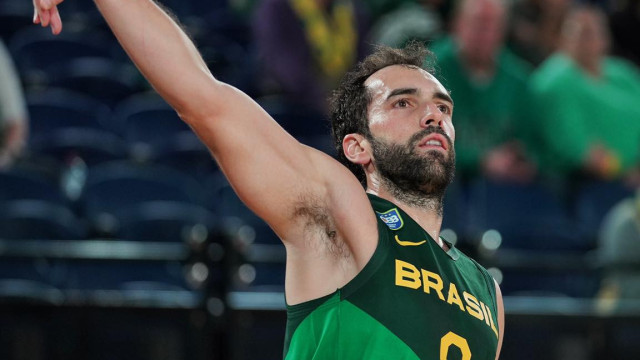 Brasil bate de frente com estrelas da NBA e vence Canadá na Copa do Mundo de Basquete