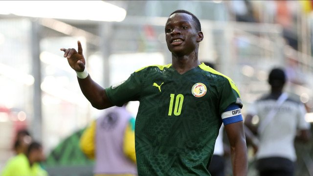 Jogador de apenas 15 anos já fez a estreia pela seleção de Senegal