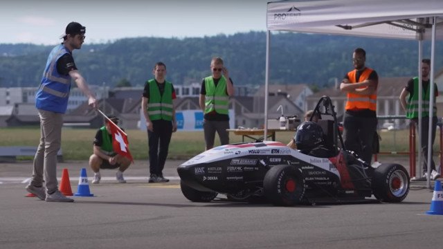 Elétrico bate recorde do mundo dos 0 aos 100 km/h. Marca é surreal