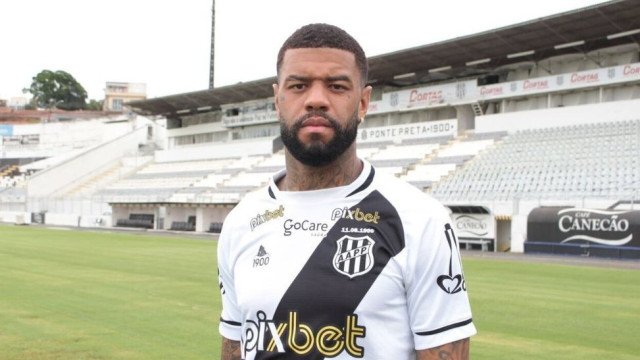 Com tumor na cabeça, ex-jogador do São Paulo deixa hospital e aguarda por cirurgia