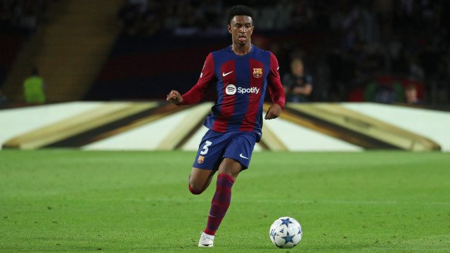 Barcelona renova com prodígio lateral Balde até 2028 e multa rescisória de R$ 5,2 bilhões