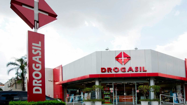 Raia Drogasil tem lucro líquido de R$ 296,5 Mi no 3º trimestre, alta anual de 31,6%
