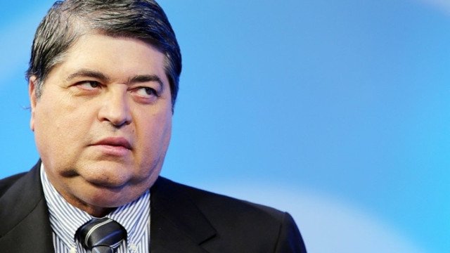 Datena deve ter alta do hospital na segunda-feira, diz apresentador substituto