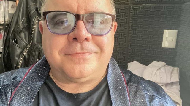 Léo Jaime e a fórmula do amor: cantor faz 40 anos de carreira colecionando amigos