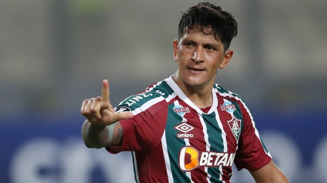 Cano, 36 gols, ultrapassa Mbappé e encosta em Cristiano Ronaldo em 2023