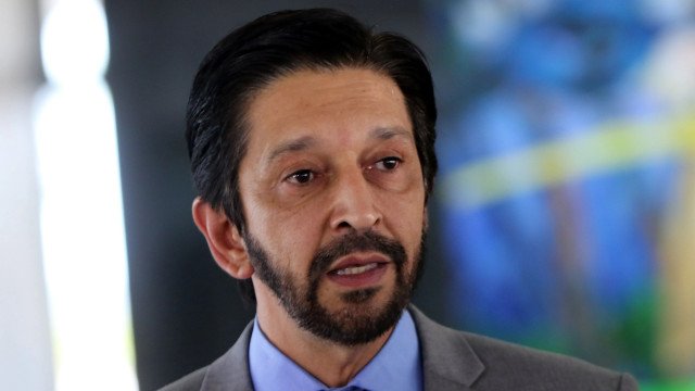 Reclamação por buraco no asfalto bate recorde em SP, apesar de gasto bilionário da prefeitura