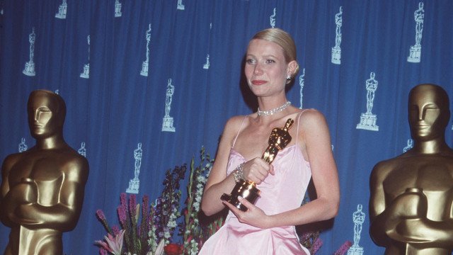Gwyneth Paltrow diz que usa o Oscar, que recebeu em disputa com Fernanda Montenegro, como peso de porta