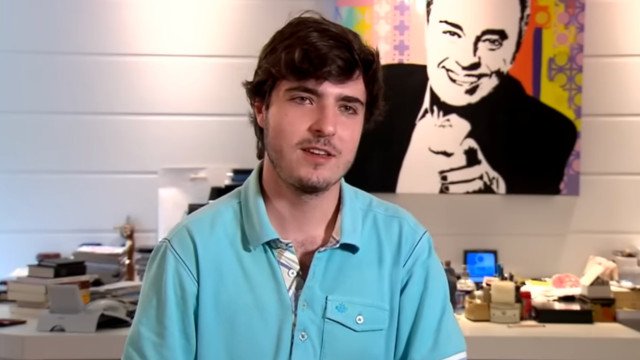 Filho de Gugu diz que quer ser apresentador para continuar legado do pai