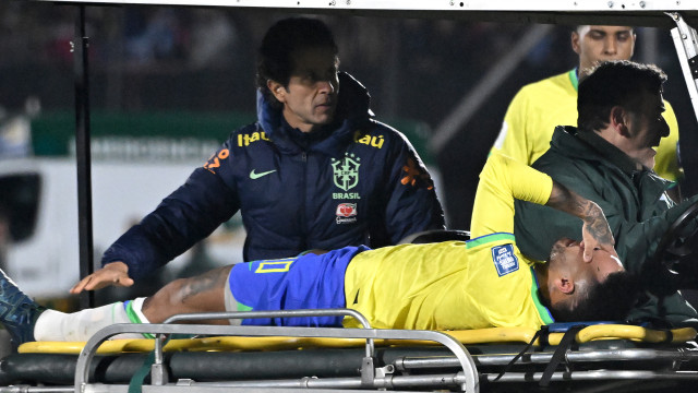 Jorge Jesus e jogadores do Al-Hilal desejam melhoras a Neymar: ‘Vai voltar mais forte’