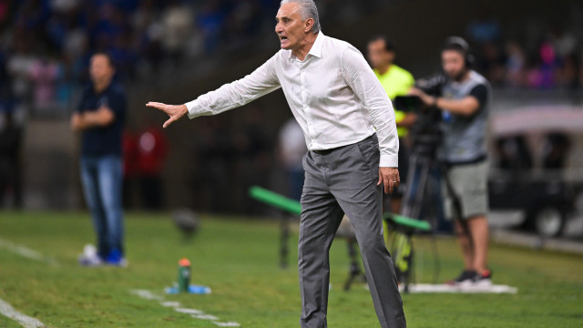 Tite escancara contraste com Sampaoli e mostra que unir o Fla é sua missão