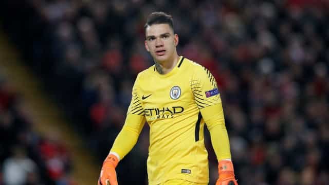 Goleiro Ederson é cortado e Fernando Diniz convoca Bento para jogos das Eliminatórias