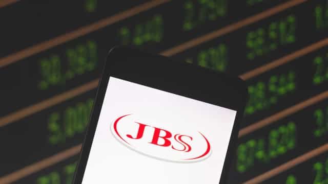 JBS tem lucro líquido de R$ 572,7 milhões no 3º trimestre, queda de 85,7% em um ano