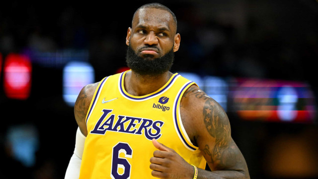 LeBron atinge marca inédita de 39 mil pontos e Lakers vencem Jazz na Copa da NBA