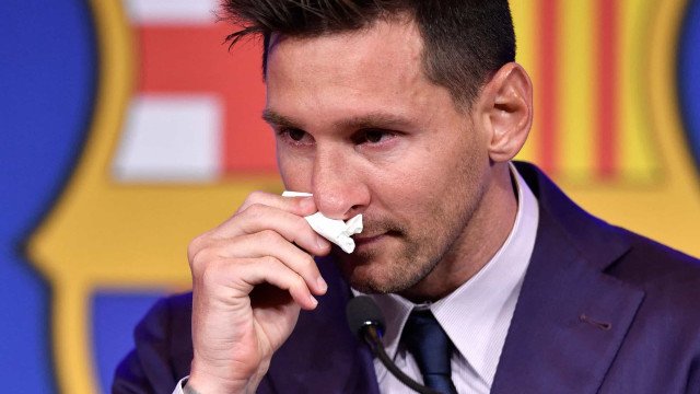 Lionel Messi frustrado: "queria me aposentar no Barcelona, mas…"