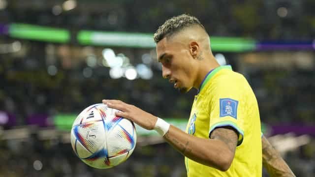 Trio se apresenta e seleção fica completa para jogos das Eliminatórias da Copa do Mundo