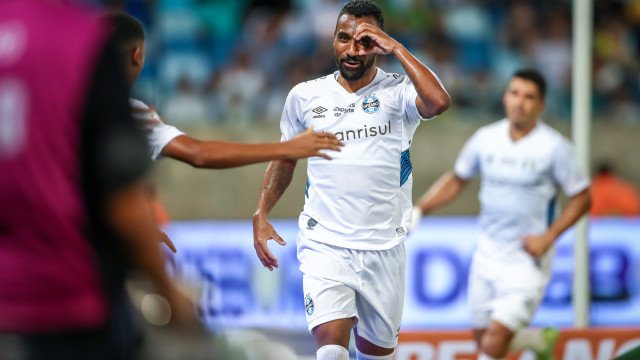 Grêmio tenta manter o embalo diante do Bahia para continuar no G-4 do Brasileirão