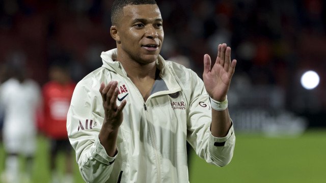 Mbappé alcança os 300 gols na carreira mais rápido do que Messi e Cristiano Ronaldo