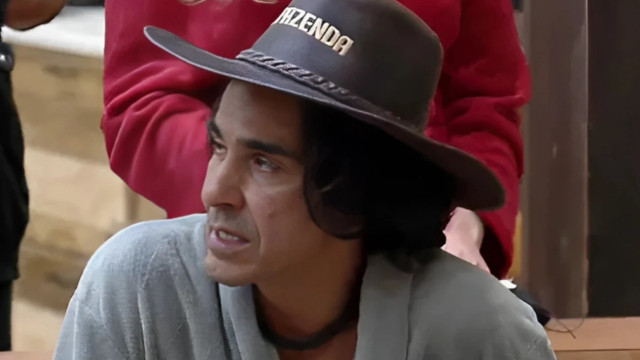 André Gonçalves está na roça; Cezar Black, Alícia X e Shayan disputam prova do fazendeiro