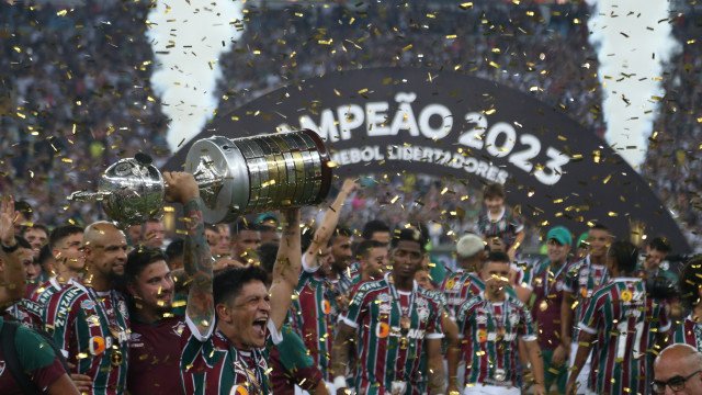 Fluminense derrota Boca Juniors na garra e fatura 1ª taça Libertadores