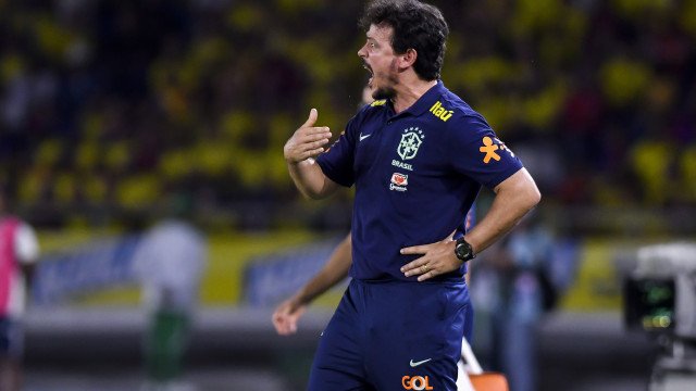 Fernando Diniz admite que seleção precisa melhor a defesa: ‘Temos de controlar melhor o jogo’