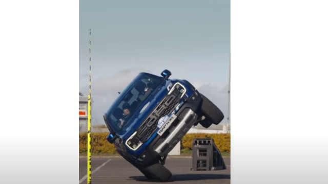 Ford Raptor entra para o Guinness com manobra impressionante