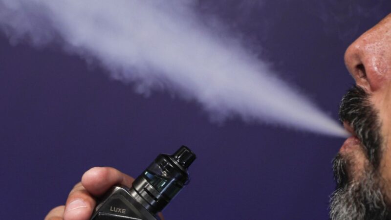 Anvisa aprova consulta pública sobre proibição de cigarro eletrônico