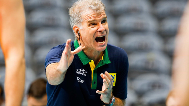 Bernardinho assume o comando da seleção masculina de vôlei