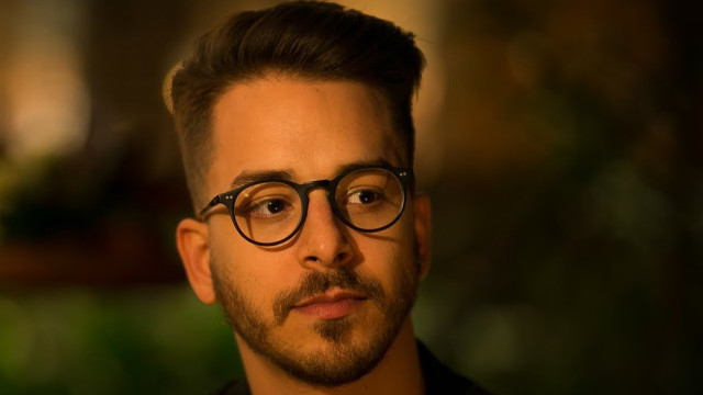 ‘Tento preservá-los para ter uma vida mais tranquila’, diz Junior Lima sobre não mostrar os rostos dos filhos