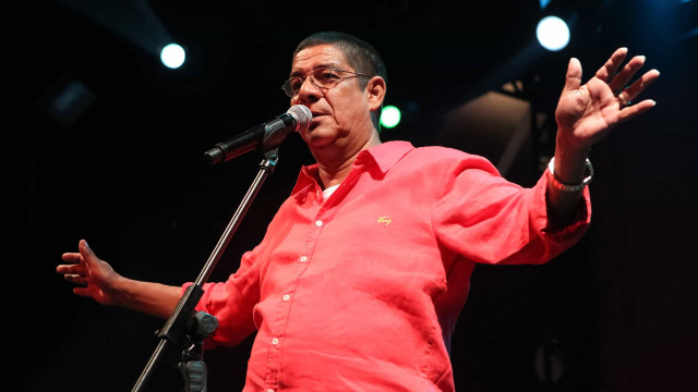 Zeca Pagodinho celebra 40 anos de carreira em show com hits e muita boemia