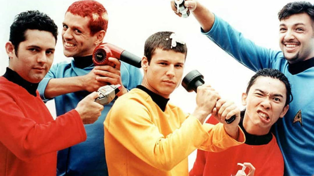 Filme sobre os Mamonas Assassinas só se sai bem em números musicais