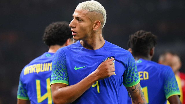 Richarlison diz que adiou cirurgia para não perder espaço na seleção brasileira