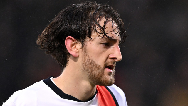 Após colapso de Lockyer, partida entre Bournemouth e Luton Town vai ser disputada de novo