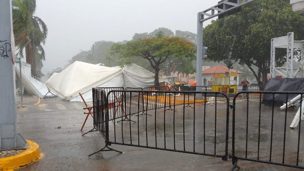 Ventos fortes e chuva causam danos em Sinop; programação de Natal transferida