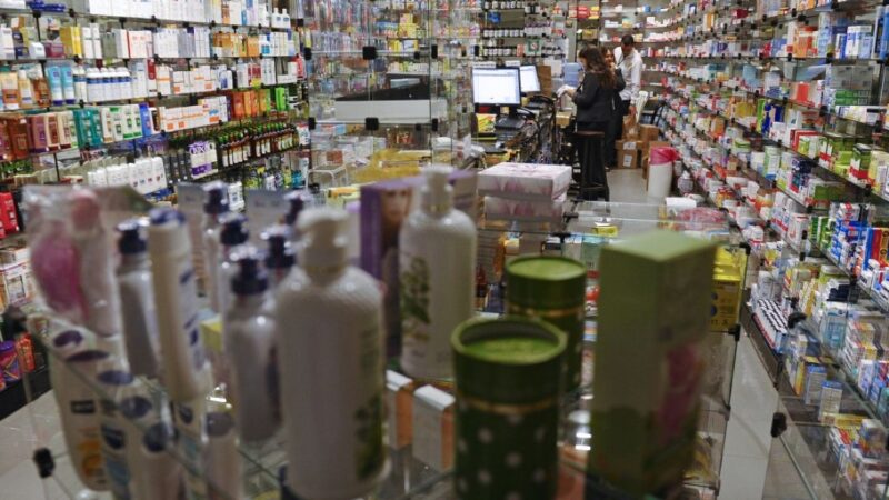 OMS alerta para escassez de remédios e aumento de falsificações