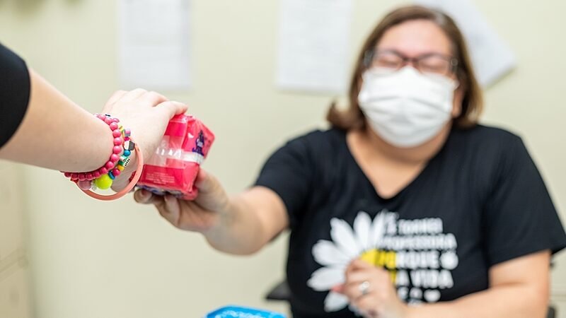 417 mil mulheres de MT devem ser atendidas em programa de dignidade menstrual