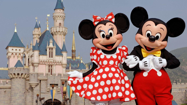 Veja as diferentes versões do Mickey Mouse, personagem icônico da Walt Disney