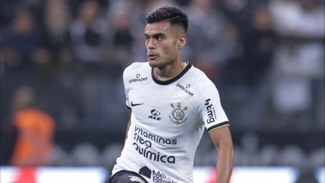 Corinthians não sabe se Fausto Vera continua e reforça busca por volante