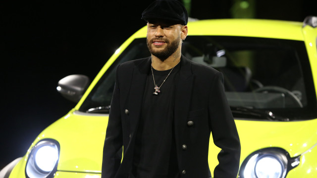 Ela quer o nome do pai na certidão da filha, diz advogado de húngara que pede DNA de Neymar
