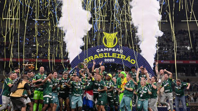 Quanto o Palmeiras já gastou e quanto ainda pode receber no mercado da bola